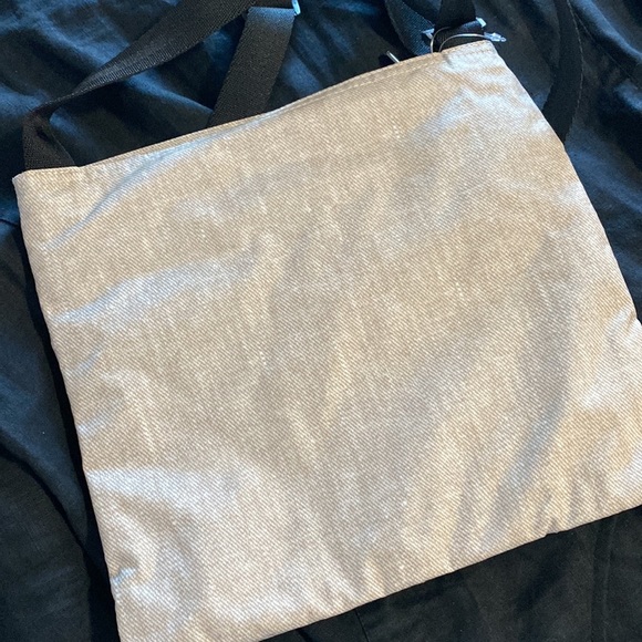 LeSportsac Madison Slim Crossbody - Picture 9 of 12